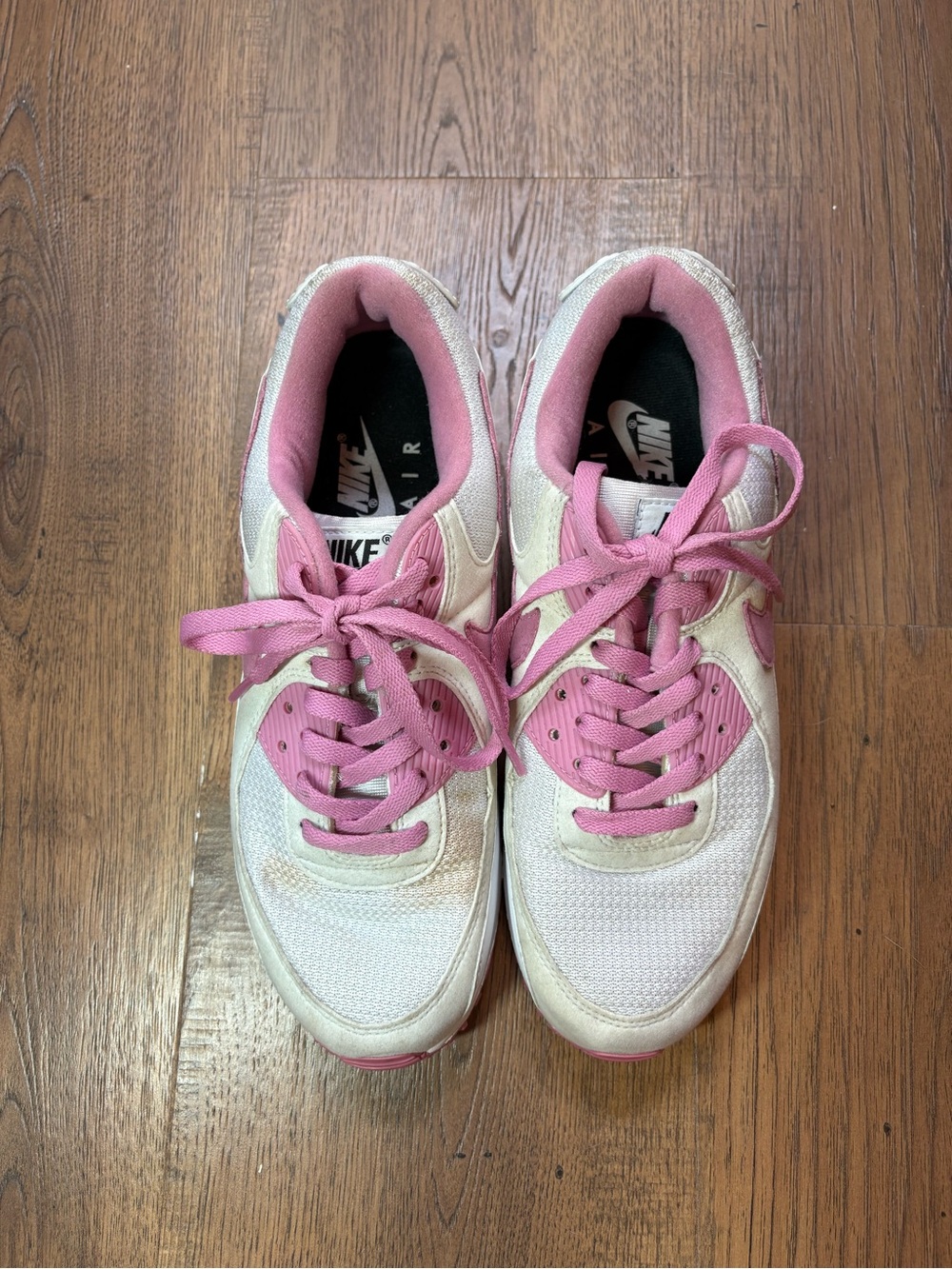 Nike Women’s Pink Air Max 90 - Picture 3 of 9